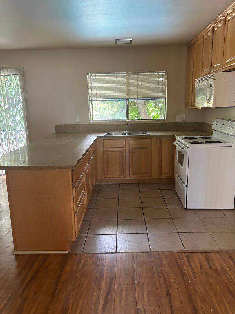 Apartment for rent at 6930 Fulton Ave, North Hollywood, CA 91605