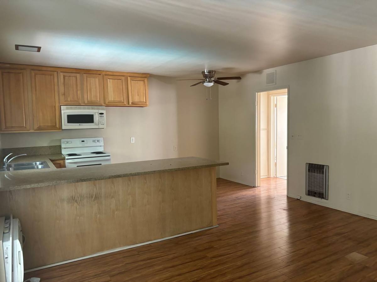 Apartment for rent at 6930 Fulton Ave, North Hollywood, CA 91605