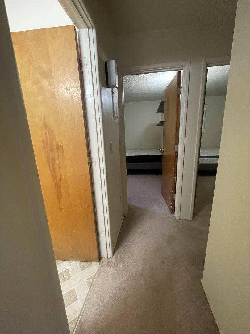 Apartment for rent at 526 Linden St, Ann Arbor, MI 48104