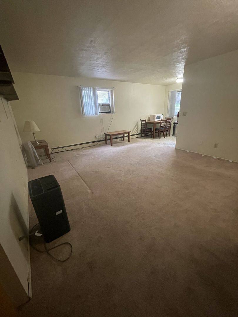 Apartment for rent at 526 Linden St, Ann Arbor, MI 48104