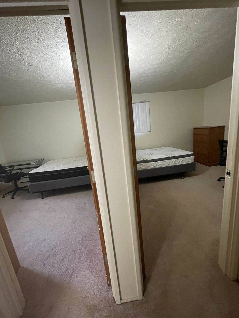 Apartment for rent at 526 Linden St, Ann Arbor, MI 48104