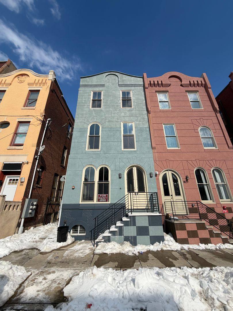 Apartment for rent at 1831 W Diamond St, Philadelphia, PA 19121