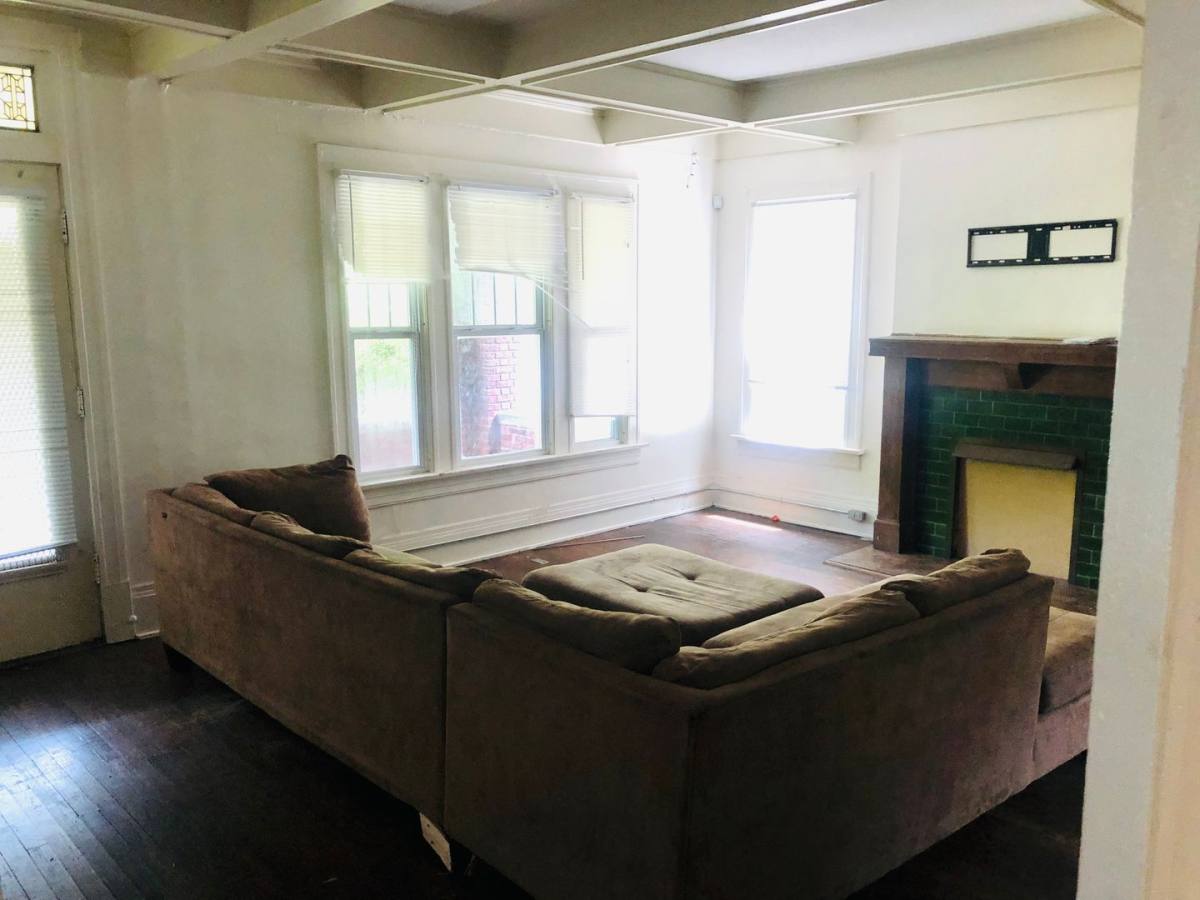 Apartment for rent at 2005 Summit St, Columbus, OH 43201