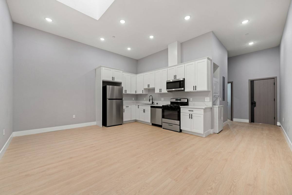 Apartment for rent at 313 D St, Marysville, CA 95901