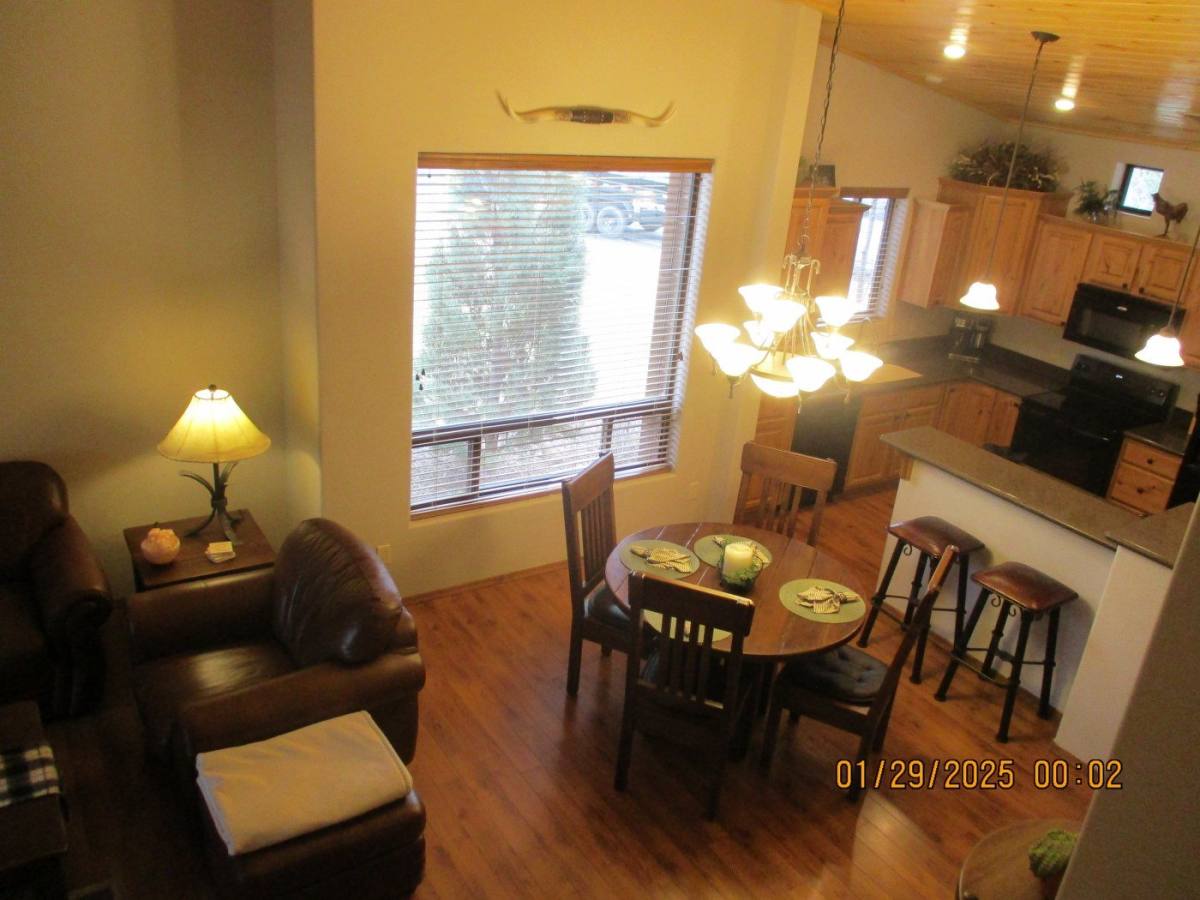 Townhouse for rent at 950 S Spirea Lane, Show Low, AZ 85901