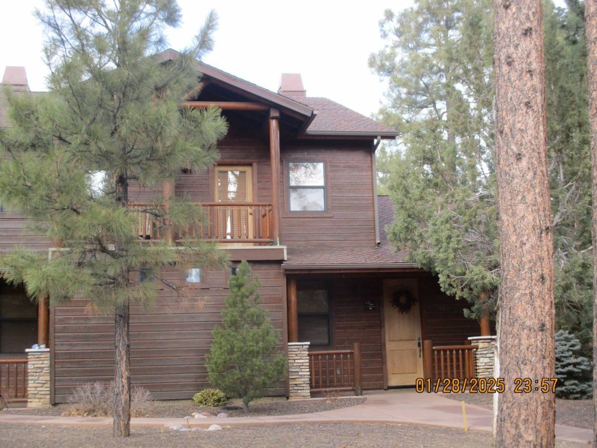 Townhouse for rent at 950 S Spirea Lane, Show Low, AZ 85901