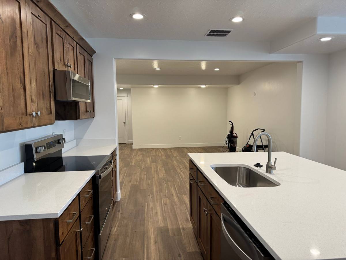 Apartment for rent at 286 W Saddlebrook Dr, Santaquin, UT 84655