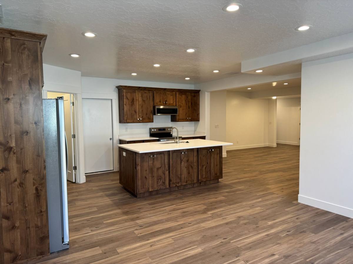 Apartment for rent at 286 W Saddlebrook Dr, Santaquin, UT 84655