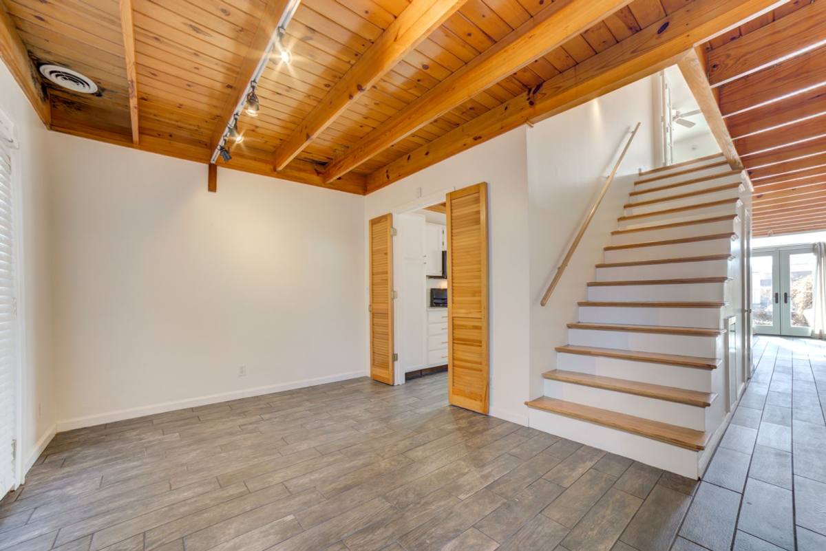 Condo for rent at 1616 S Peoria, Tulsa, OK 74120