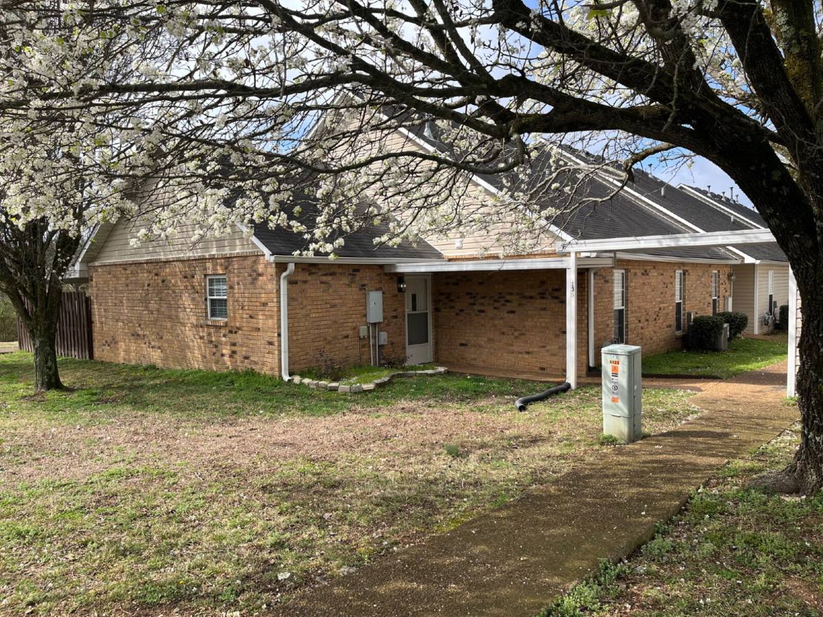Townhouse for rent at 135 Lake Chateau Dr, Hermitage, TN 37076