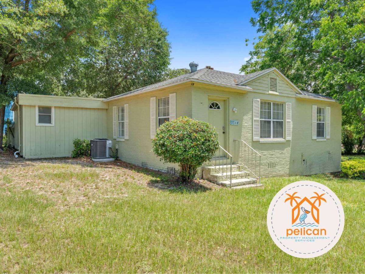 House for rent at 604 W Sunset Ave, Pensacola, FL 32507