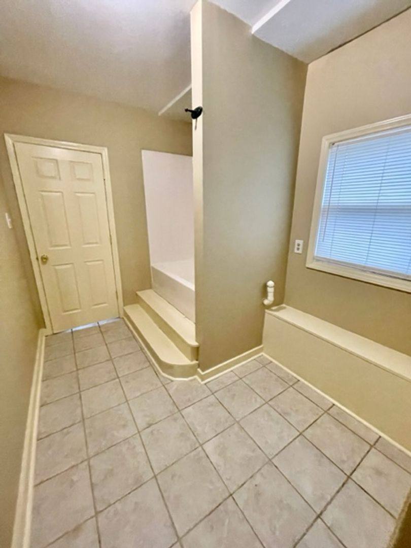 Apartment for rent at 929 McAlway Rd #B, Charlotte, NC 28211