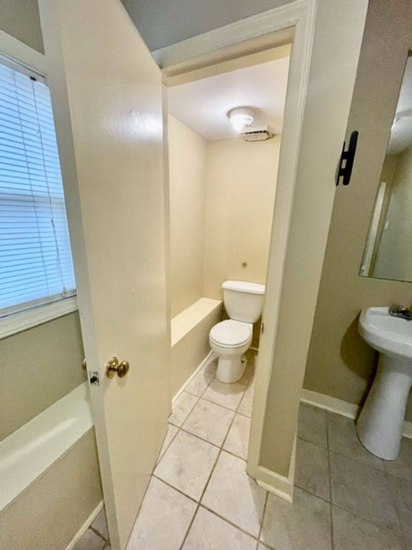 Apartment for rent at 929 McAlway Rd #B, Charlotte, NC 28211