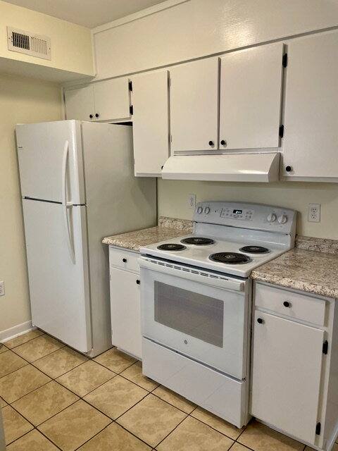 Apartment for rent at 400 Fox Fire Court #B, Seneca, SC 29672