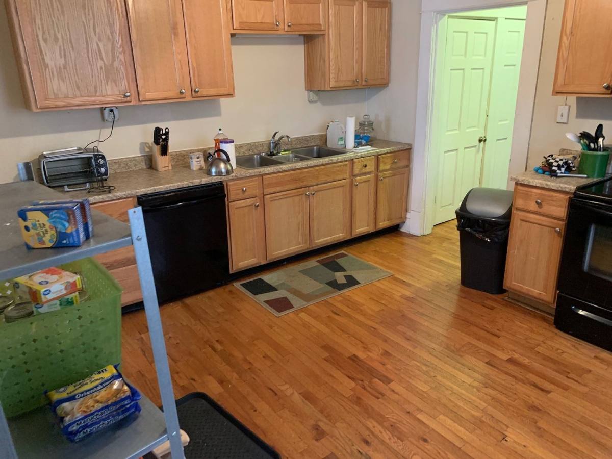 Apartment for rent at 1610 Summit St, Columbus, OH 43201