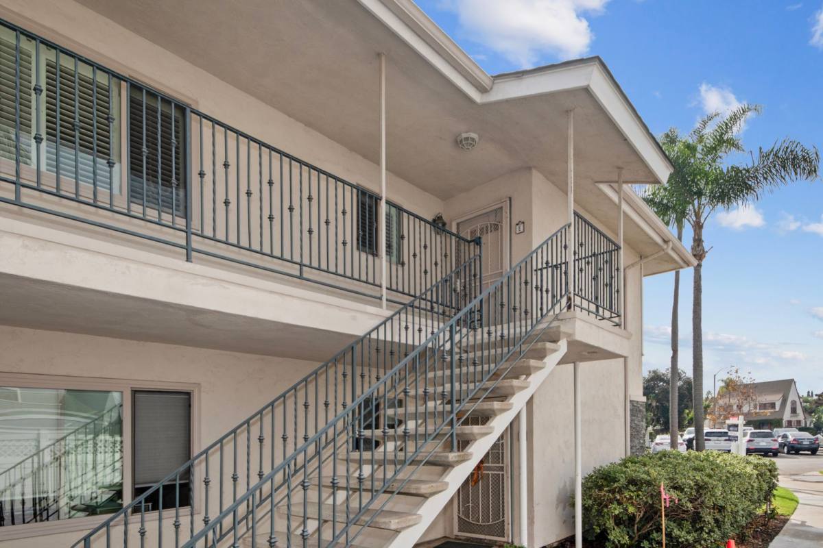 Apartment for rent at 1052 Isabella Ave, Coronado, CA 92118