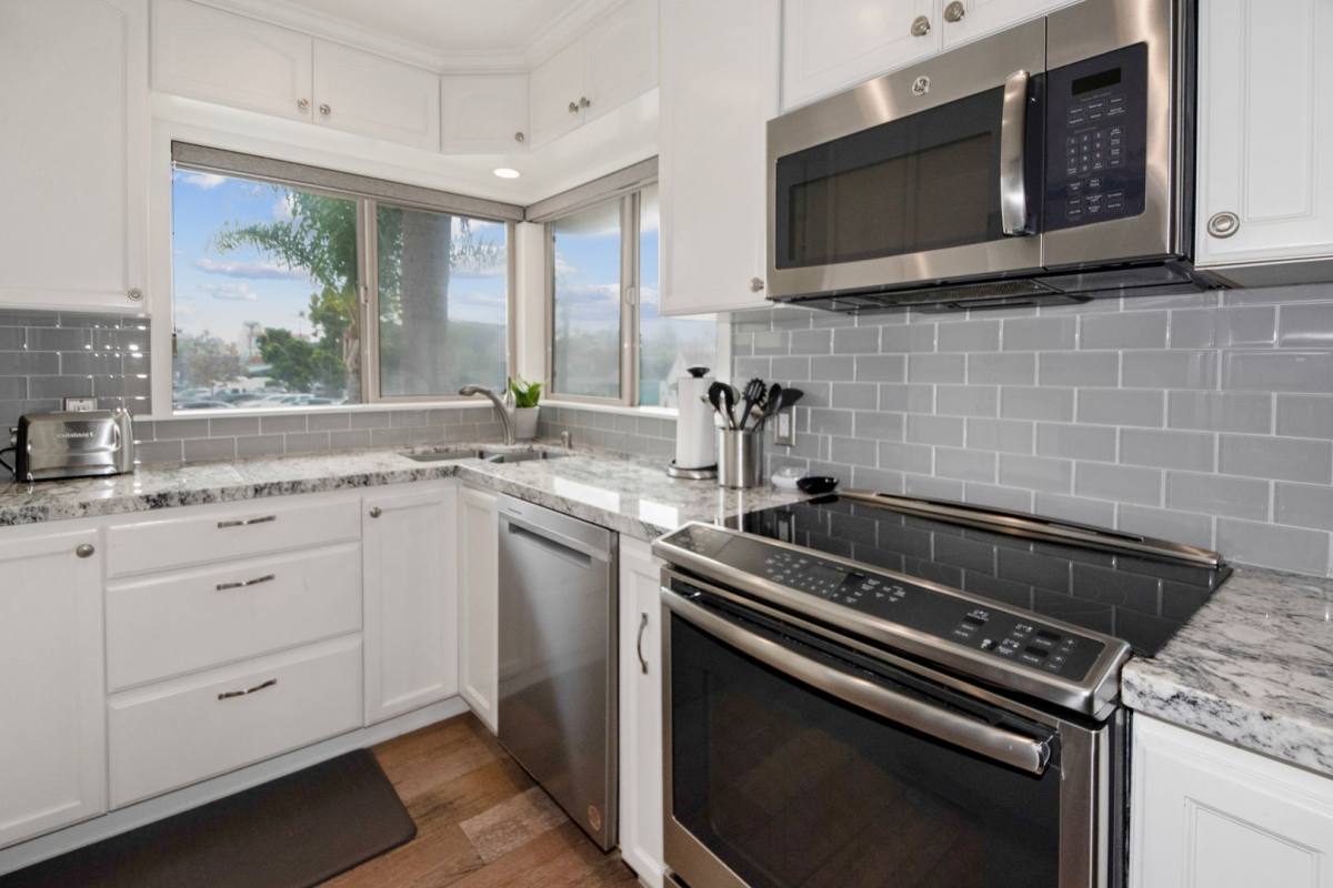 Apartment for rent at 1052 Isabella Ave, Coronado, CA 92118