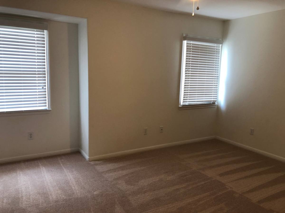 Townhouse for rent at 6900 E Riverside Dr, Austin, TX 78741