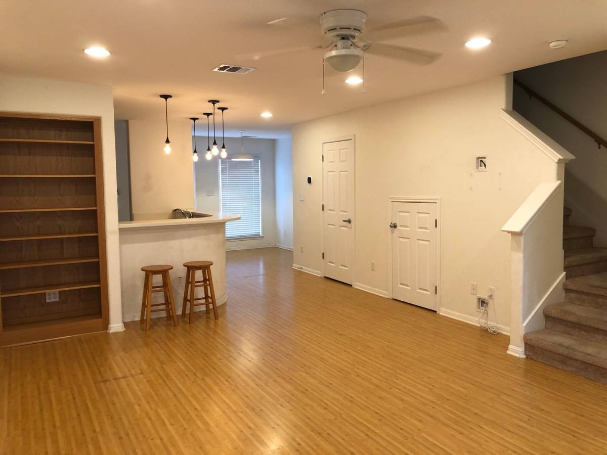 Townhouse for rent at 6900 E Riverside Dr, Austin, TX 78741