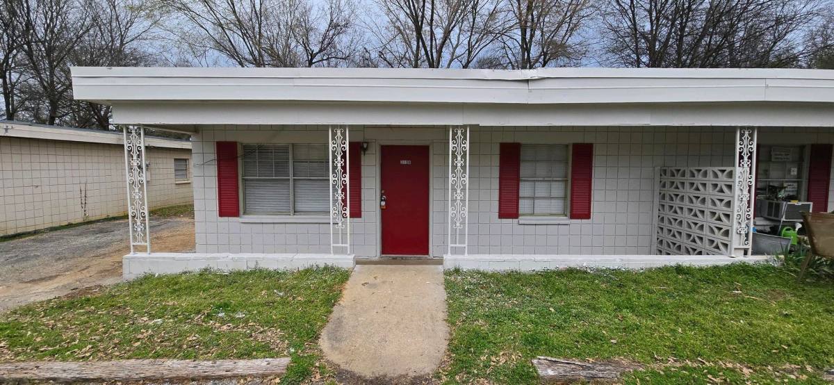 Apartment for rent at 210 Ruby Lane, Longview, TX 75604