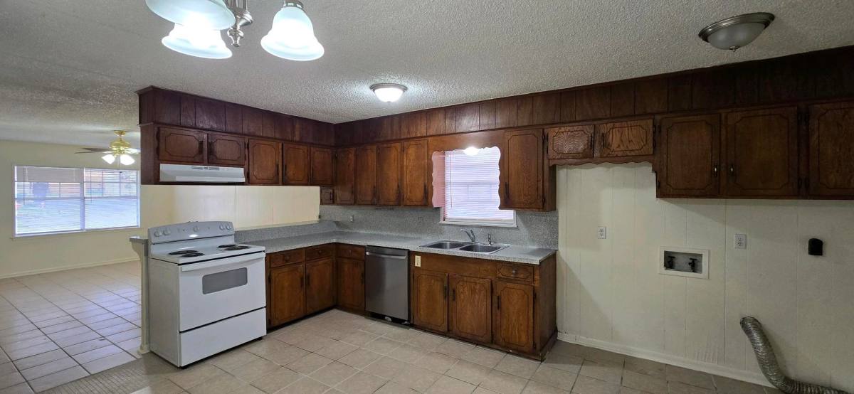 Apartment for rent at 210 Ruby Lane, Longview, TX 75604