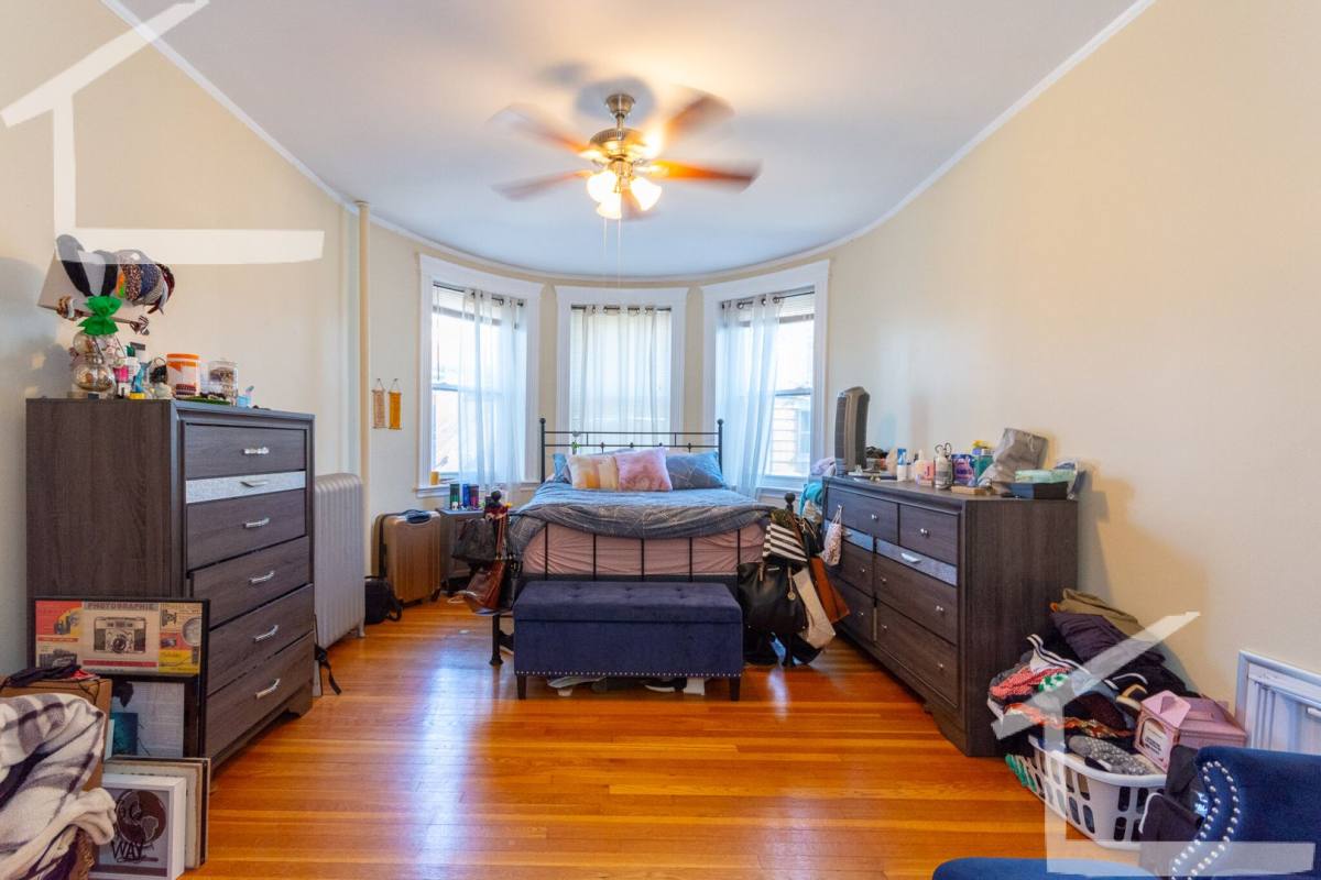 Apartment for rent at 14 Fuller St #2, Brookline, MA 02446