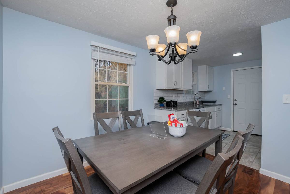 House for rent at 1387 Firethorne Dr, Mason, OH 45040