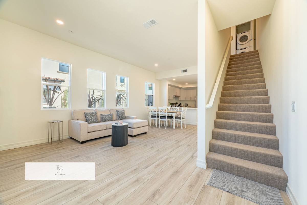 Apartment for rent at 160 N New Ave, Monterey Park, CA 91755