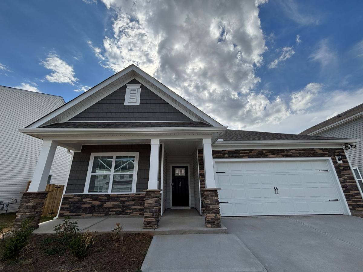 130 Fenwick Dr, Woodruff, SC 29388