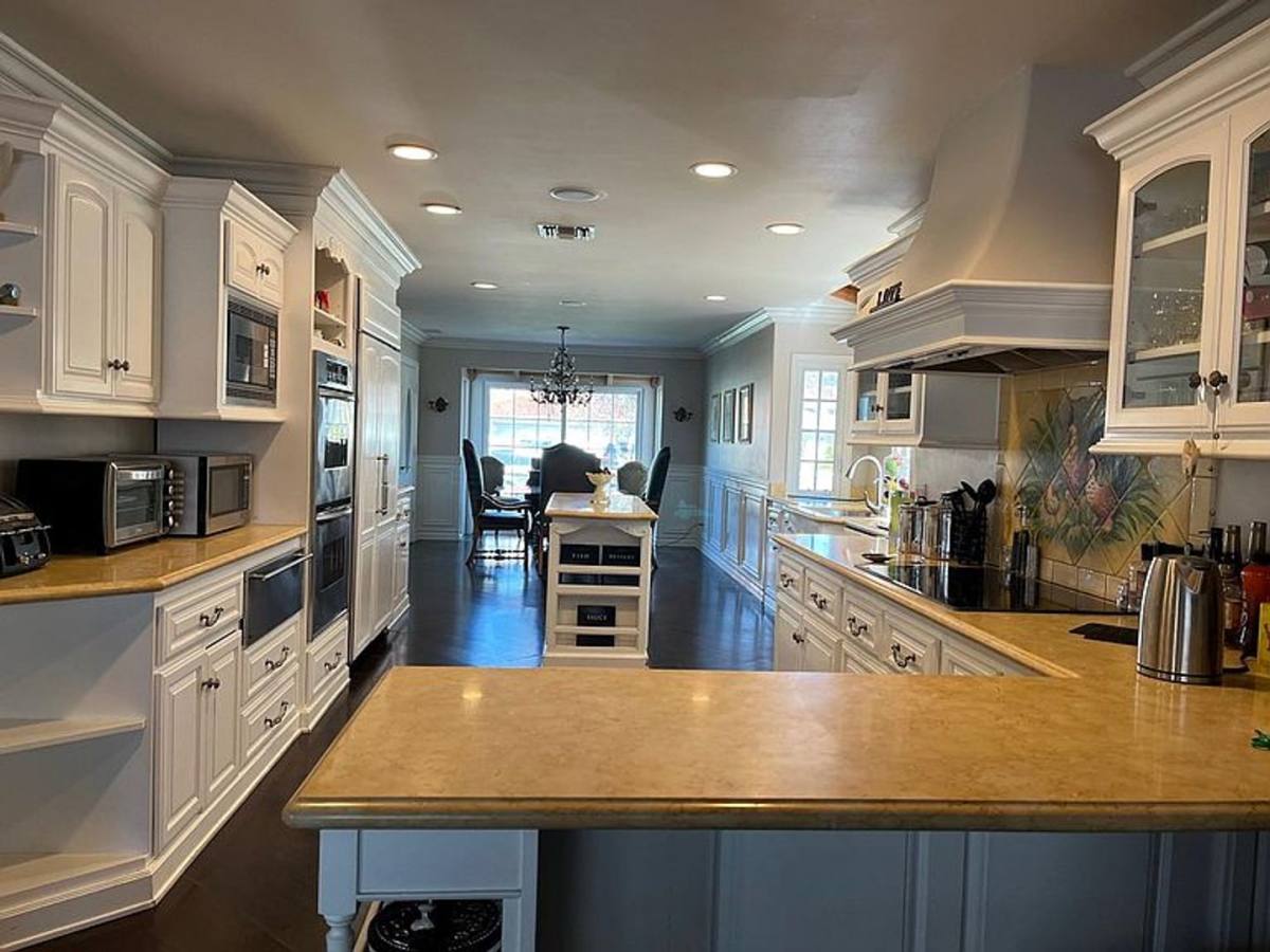 House for rent at 32008 Foxmoor Court, Westlake Village, CA 91361