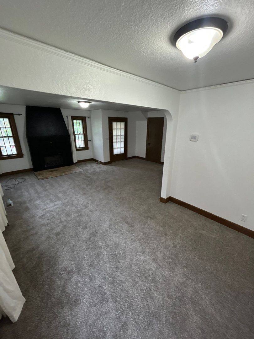 House for rent at 422 SW 9th St, Corvallis, OR 97333