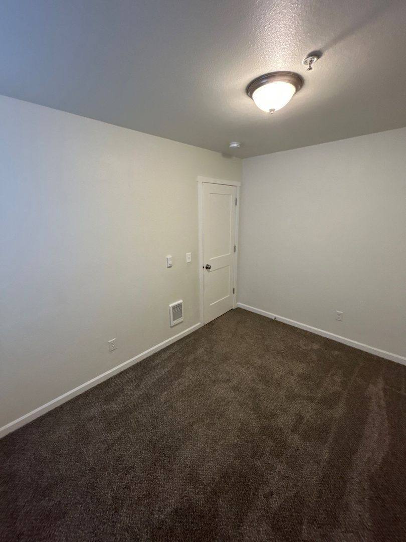 Apartment for rent at 200 Railroad Ave #2, Mount Angel, OR 97362