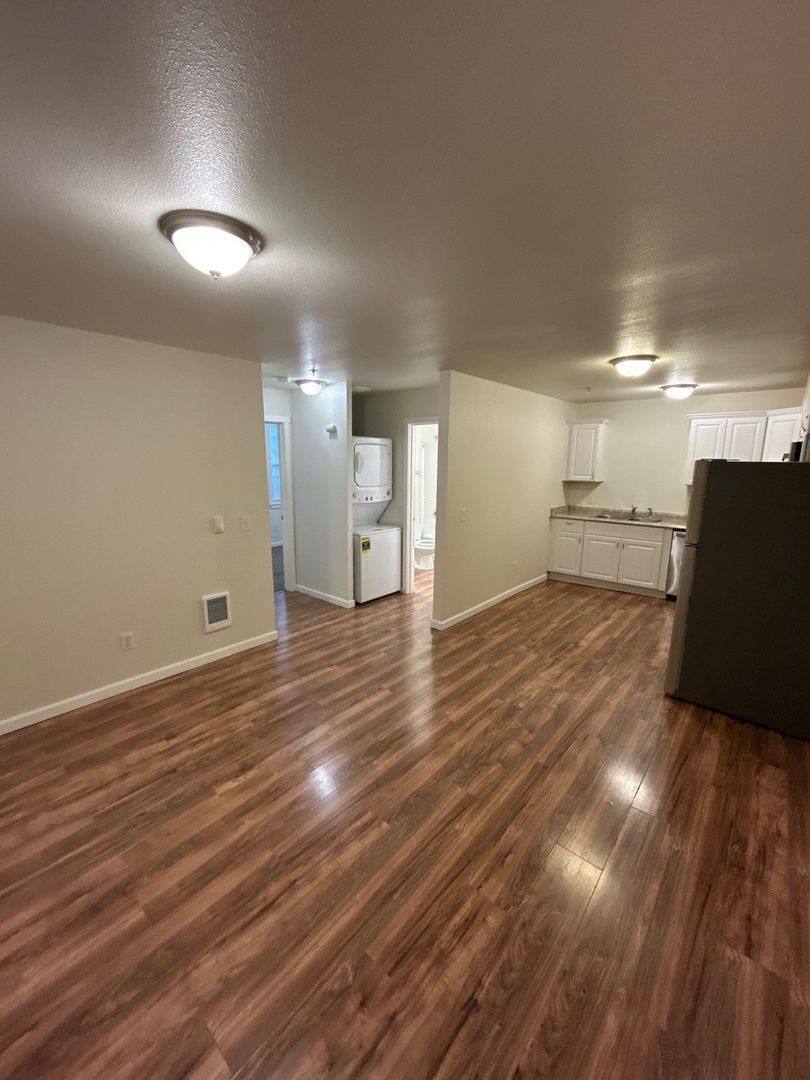 Apartment for rent at 200 Railroad Ave #2, Mount Angel, OR 97362