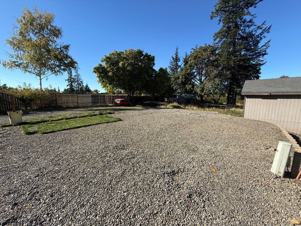Apartment for rent at 3010 Phyllis St NE #11, Salem, OR 97305