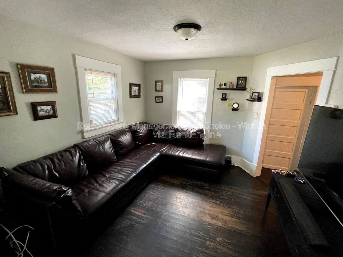 House for rent at 830 S Fern St, Wichita, KS 67213
