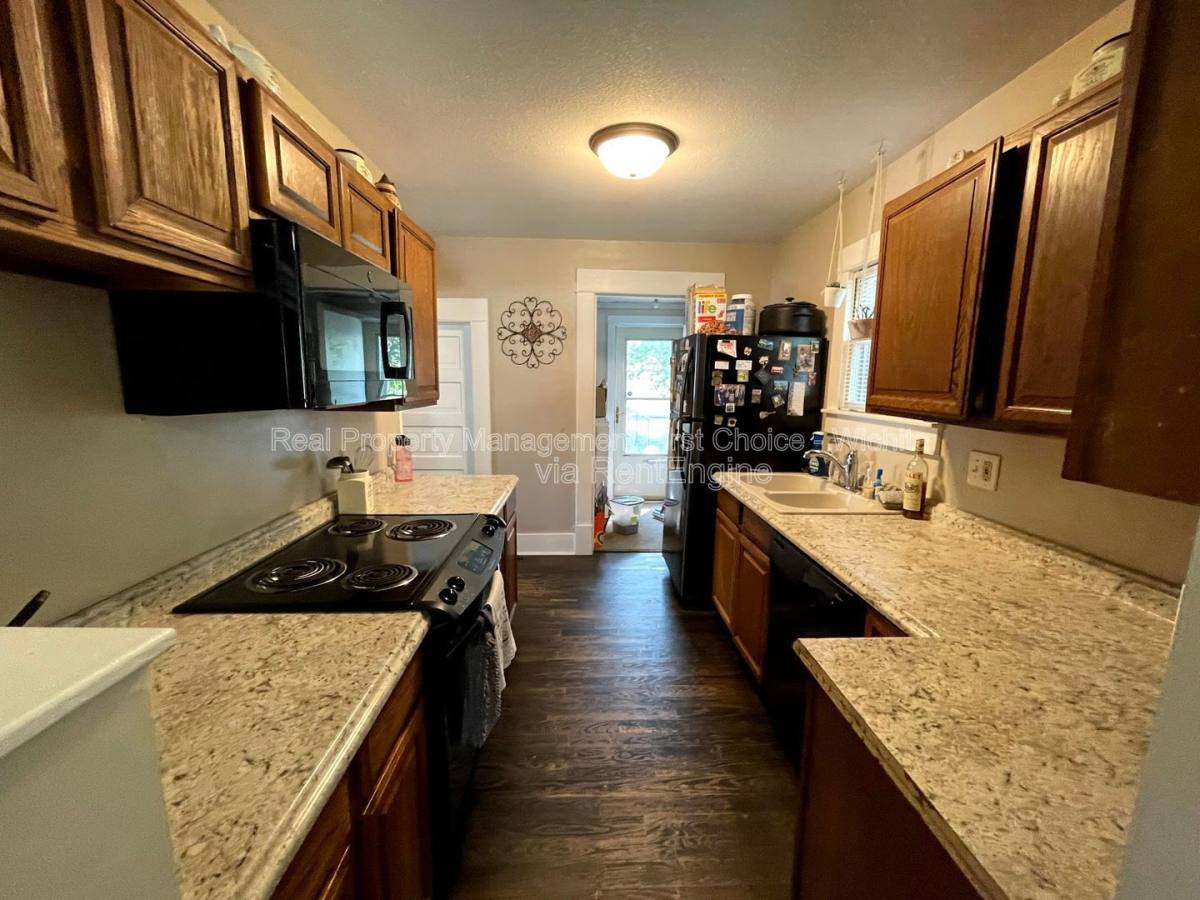 House for rent at 830 S Fern St, Wichita, KS 67213