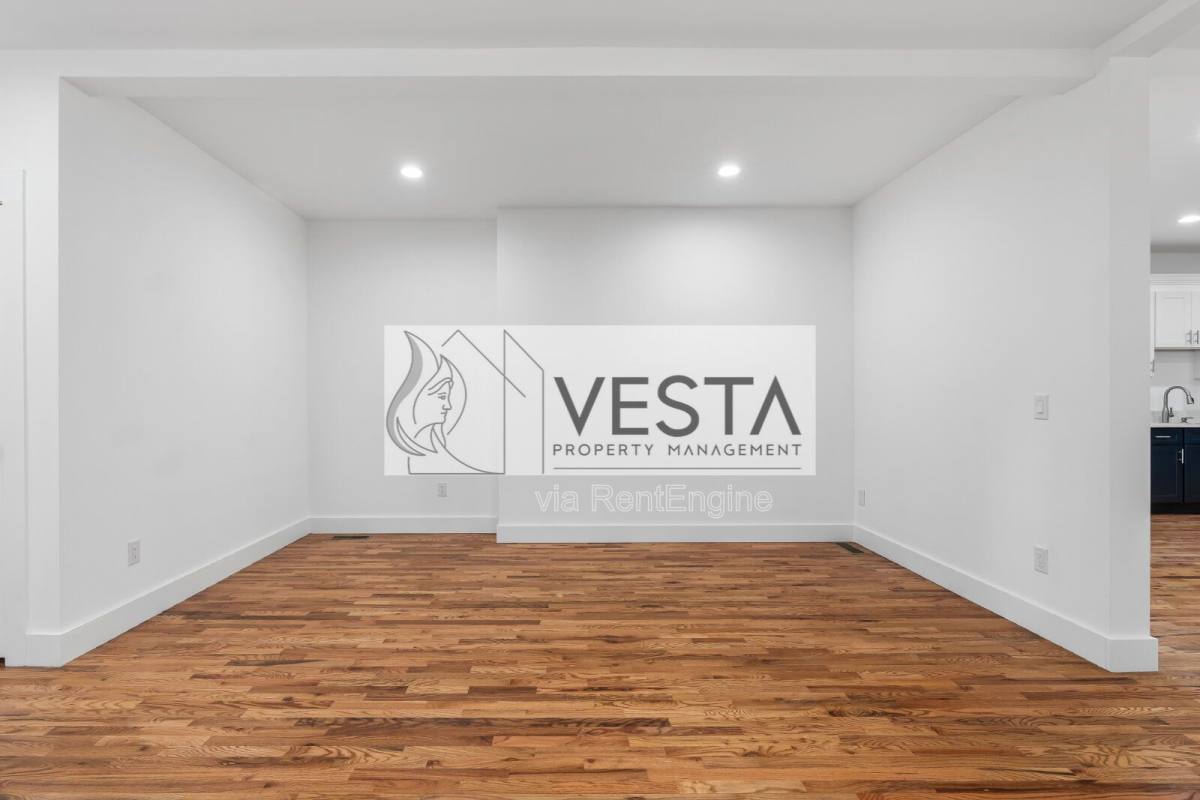 Apartment for rent at 510 Deaverview Rd, Asheville, NC 28806