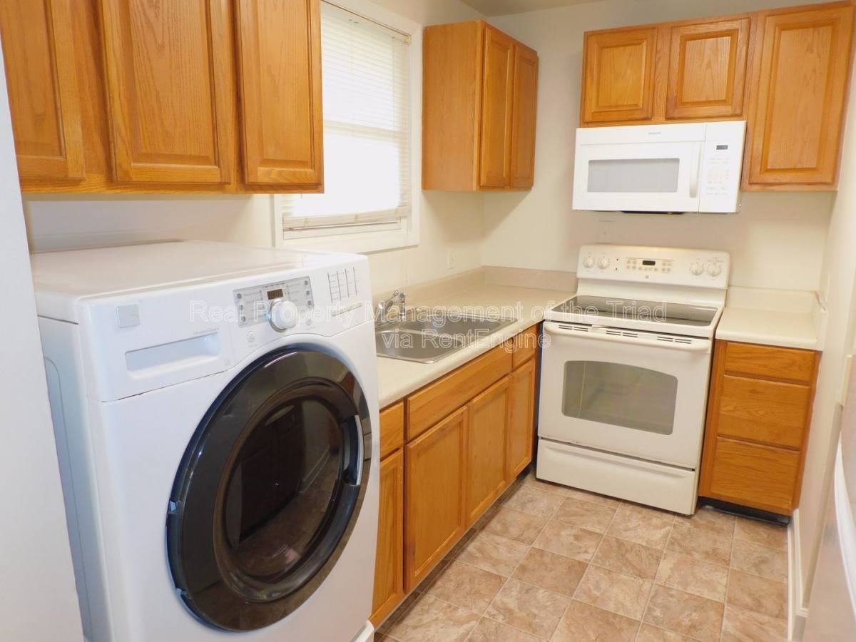 House for rent at 2300 Willow Rd, Greensboro, NC 27406