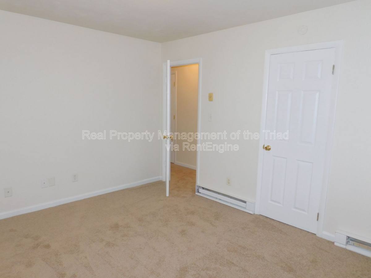 House for rent at 2300 Willow Rd, Greensboro, NC 27406