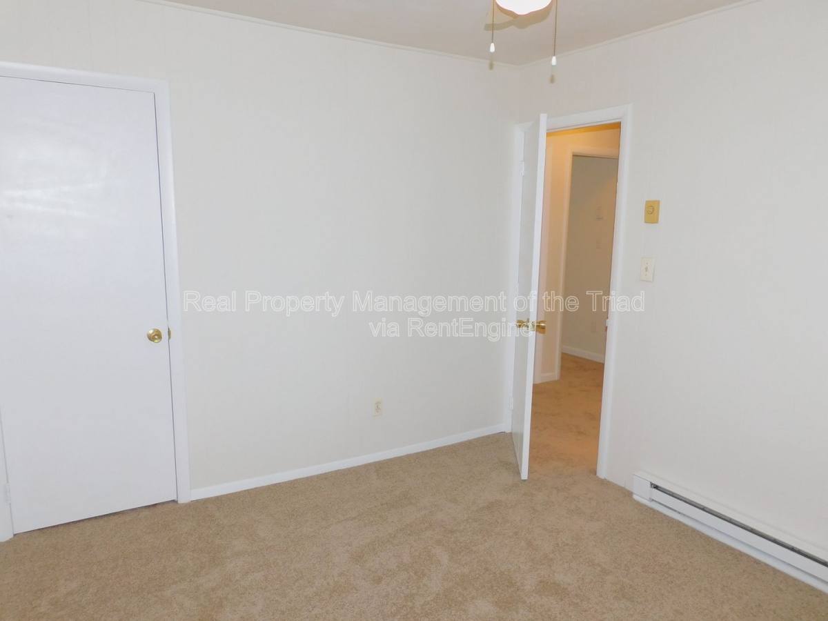 House for rent at 2300 Willow Rd, Greensboro, NC 27406