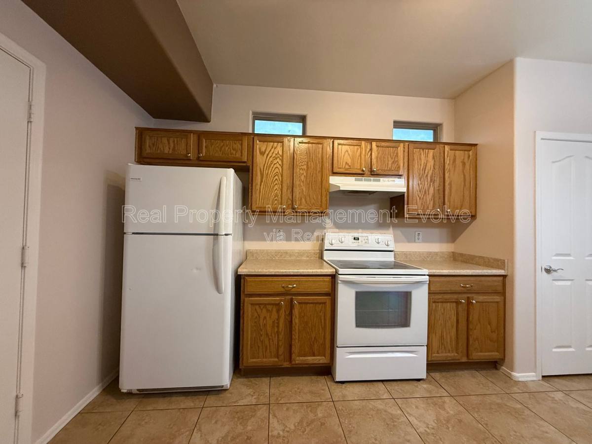 House for rent at 9854 E Escondido Ave, Mesa, AZ 85208
