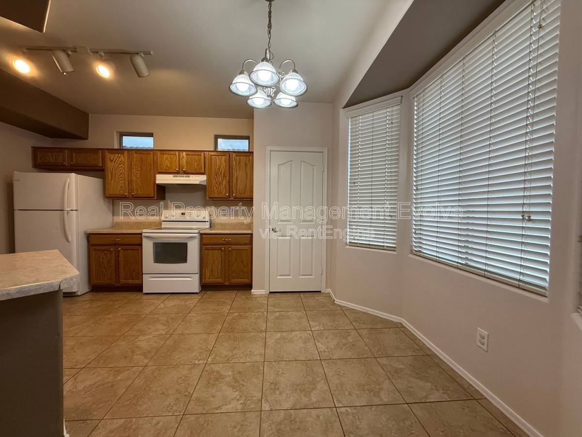House for rent at 9854 E Escondido Ave, Mesa, AZ 85208