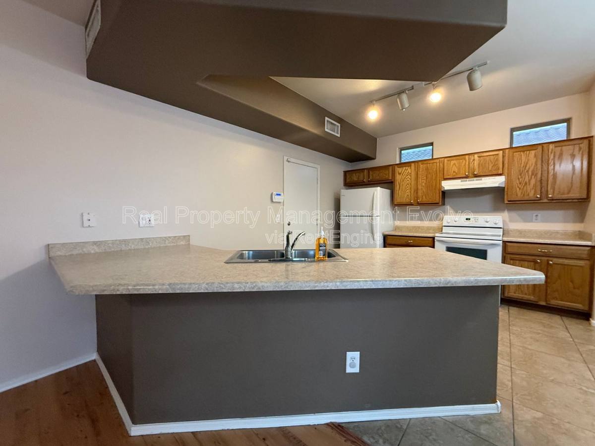 House for rent at 9854 E Escondido Ave, Mesa, AZ 85208