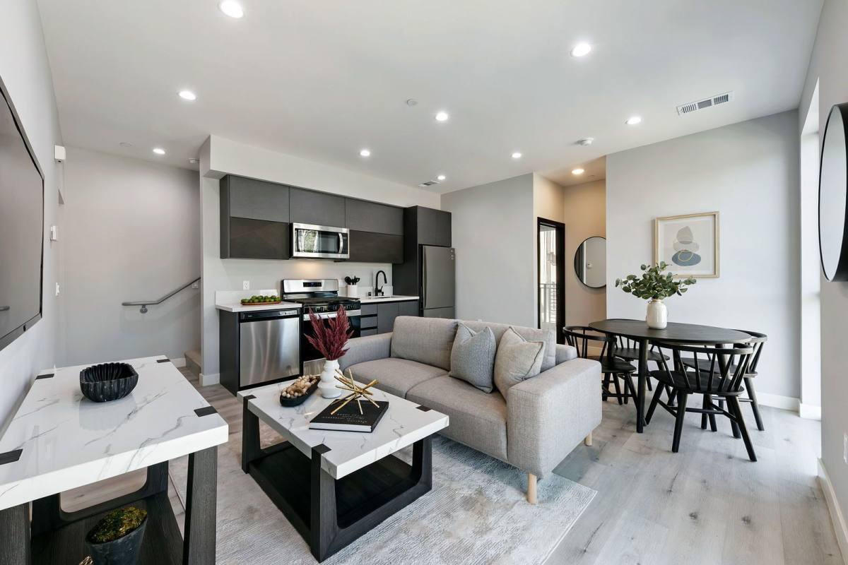 Apartment for rent at 13637 N Fellows Ave #5, Sylmar, CA 91342
