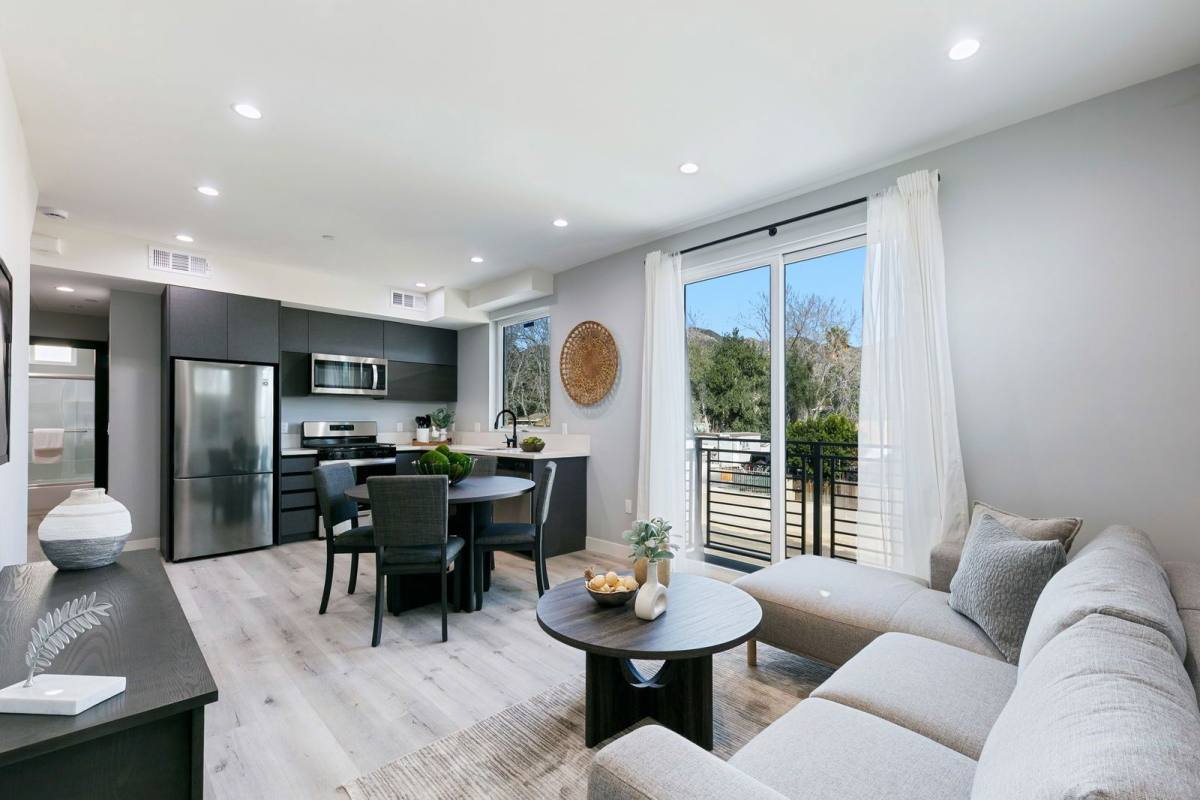 Apartment for rent at 13637 N Fellows Ave #25, Sylmar, CA 91342