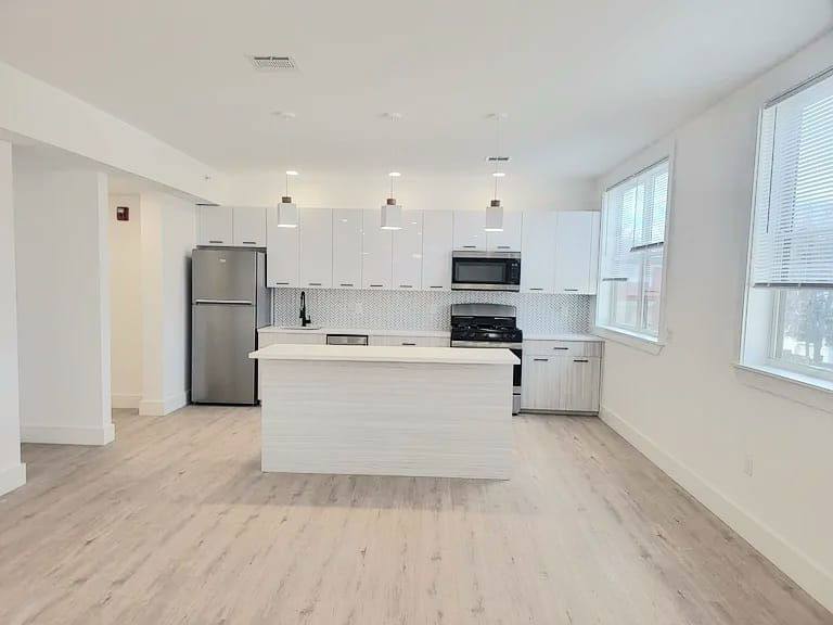 Apartment for rent at 205 Mount Vernon Ave #203, Orange, NJ 07050