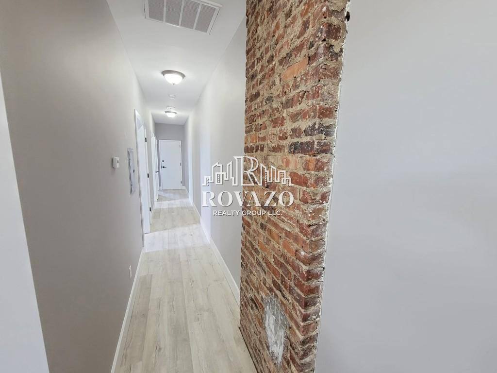 Apartment for rent at 745 S 18th St #1R, Newark, NJ 07103