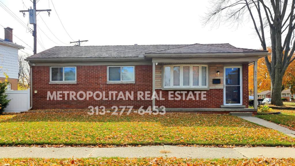 House for rent at 6973 Chirrewa St, Westland, MI 48185