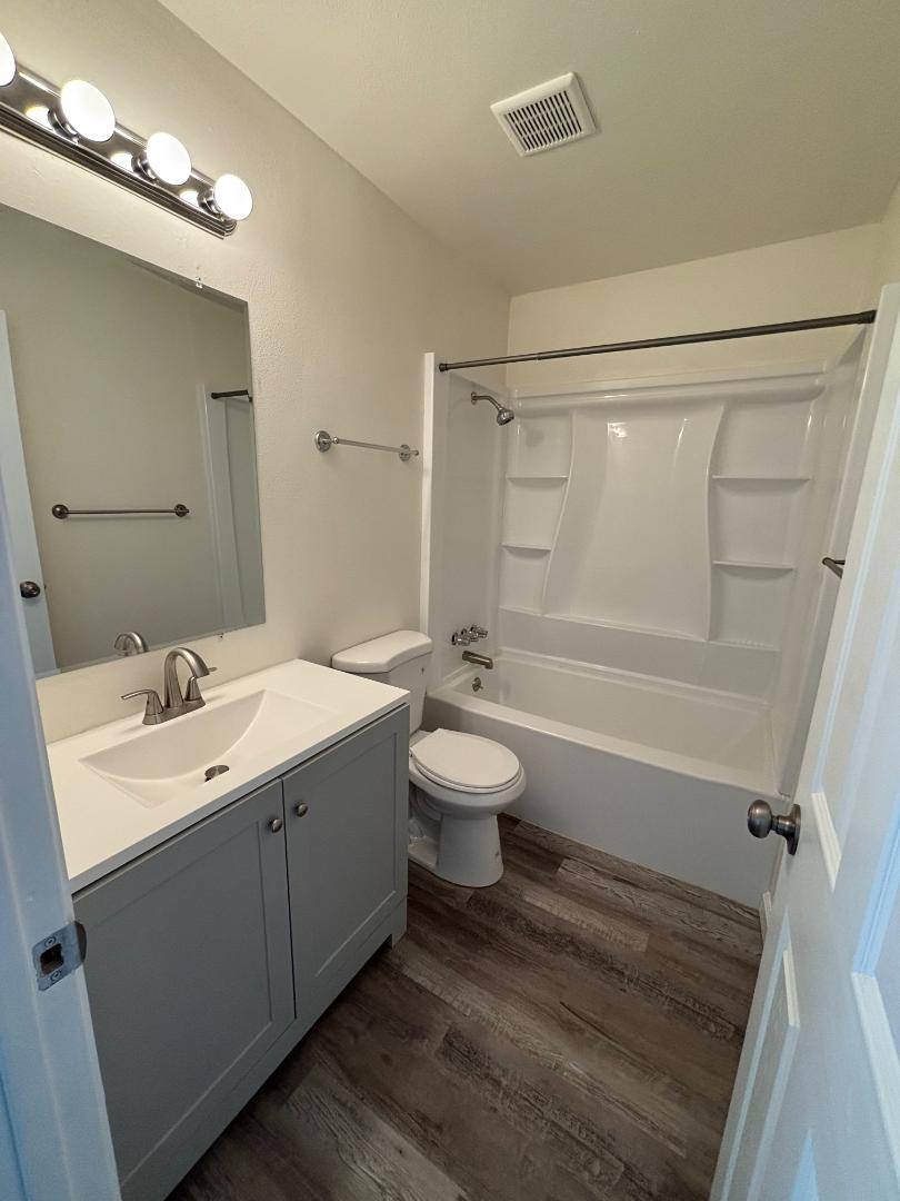Apartment for rent at 2330 E Ashlan Ave #206, Fresno, CA 93726