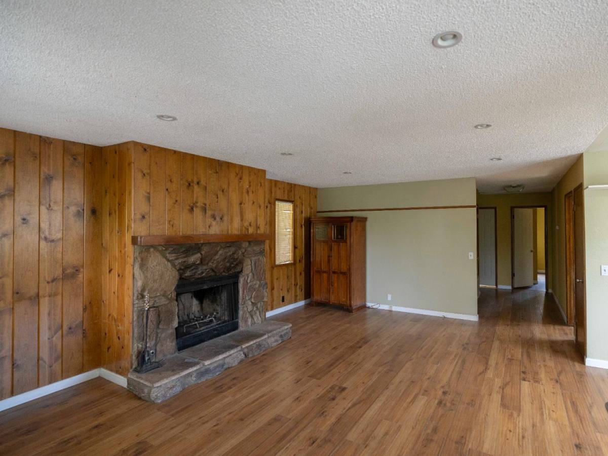 House for rent at 26425 Lake Forest Dr, Twin Peaks, CA 92391